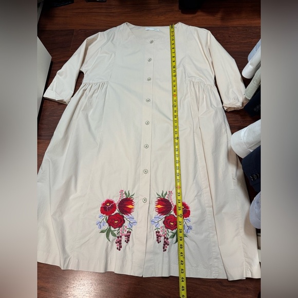 Floral Embroidered Cream Dress - Picture 2 of 9